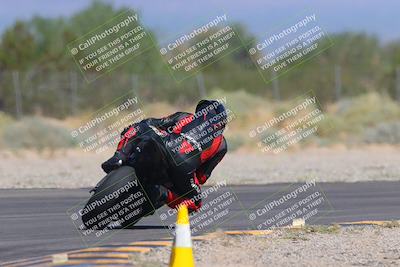 media/Sep-25-2023-Moto Forza (Mon) [[81ffa65e0a]]/B-C Group/Session 4 (Turn 2 Backside)/